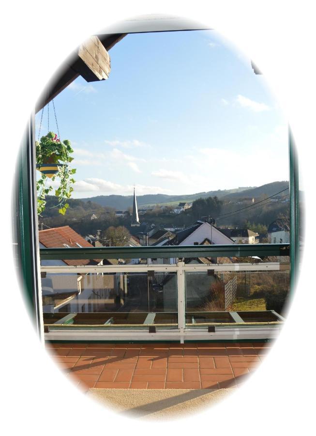 Ferienwohnung Auszeit Waxweiler Luaran gambar
